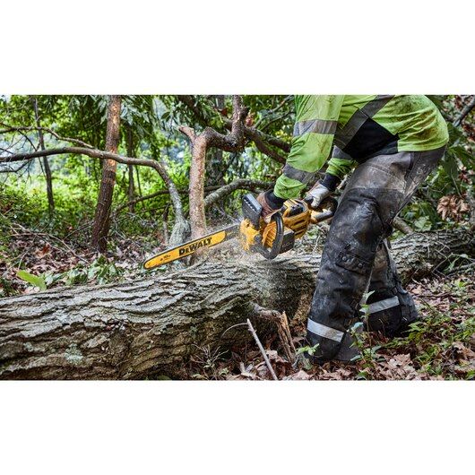 18-Inch Brushless Cordless Chain Saw Kit 5 18-Inch Brushless Cordless Chain Saw Kit