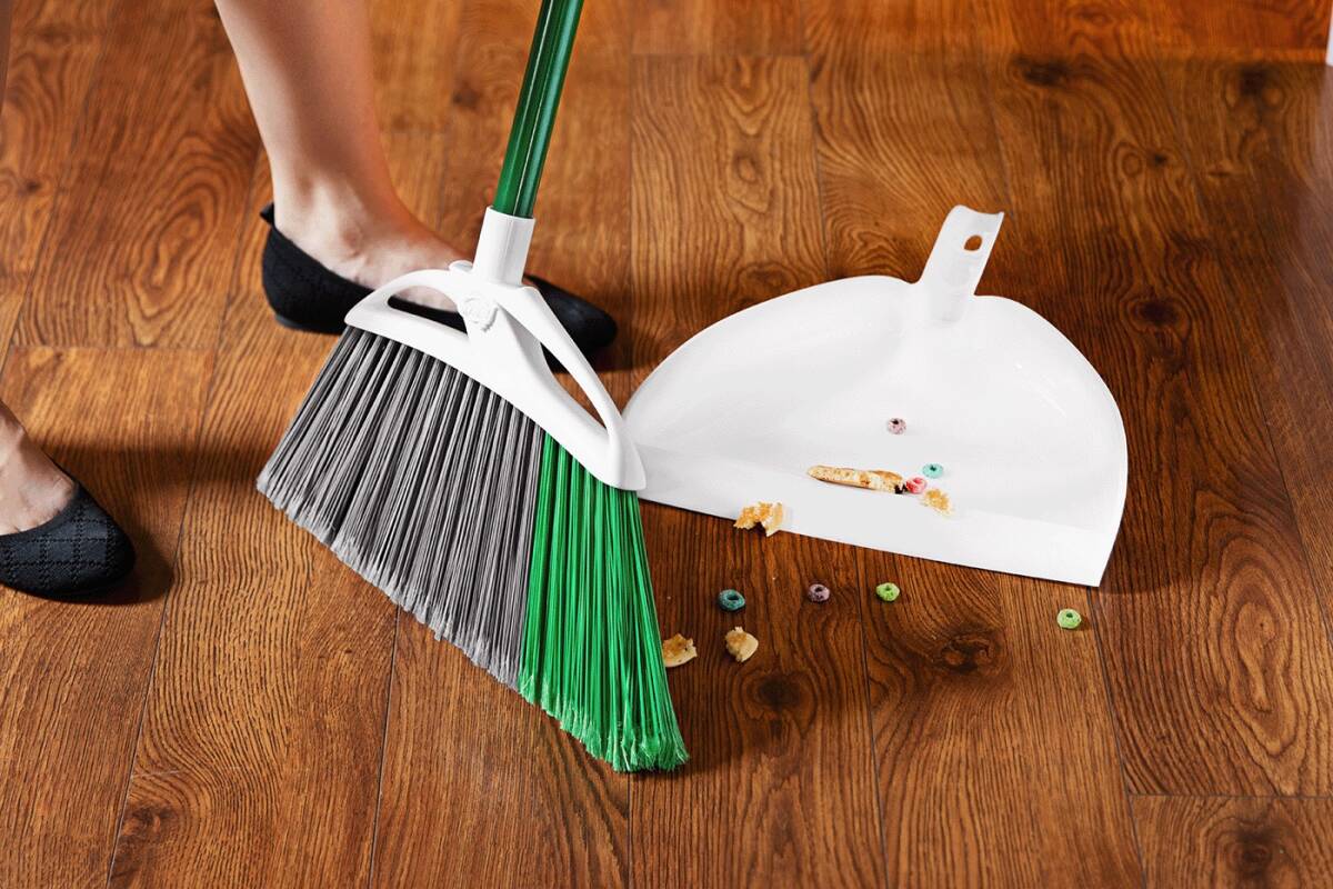 XL Indoor/ Outdoor Angle Broom with Dustpan 3 XL Indoor/ Outdoor Angle Broom with Dustpan