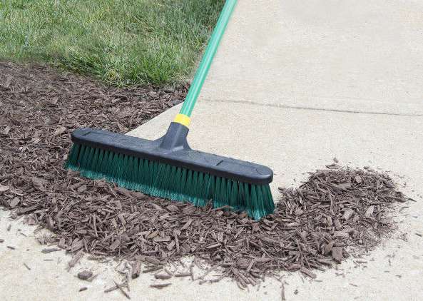18-Inch Indoor/Outdoor Multi-Surface Push Broom 4 18-Inch Indoor/Outdoor Multi-Surface Push Broom
